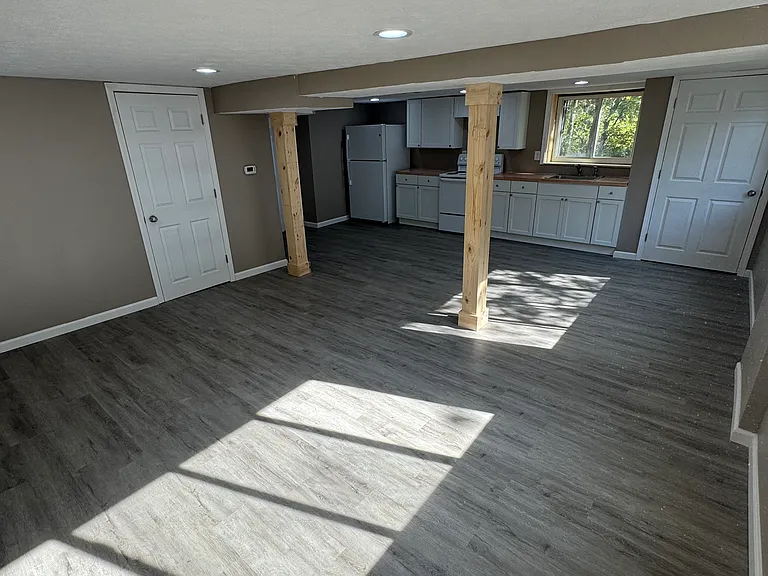 713 W Main St — Photo 7