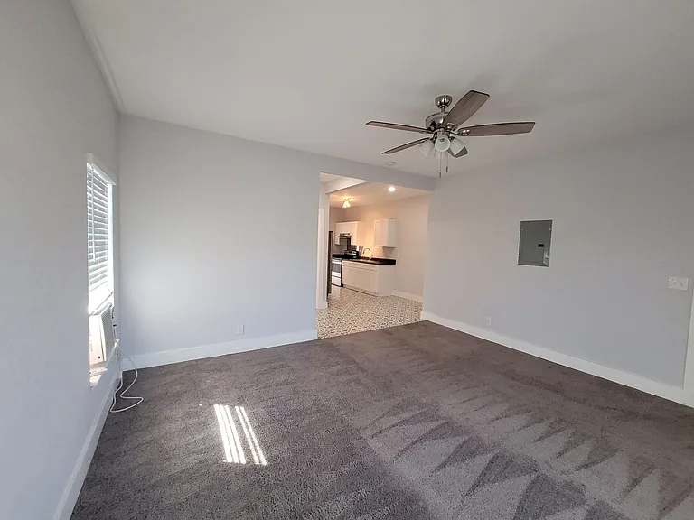 1026 W French Pl #3 — Photo 7