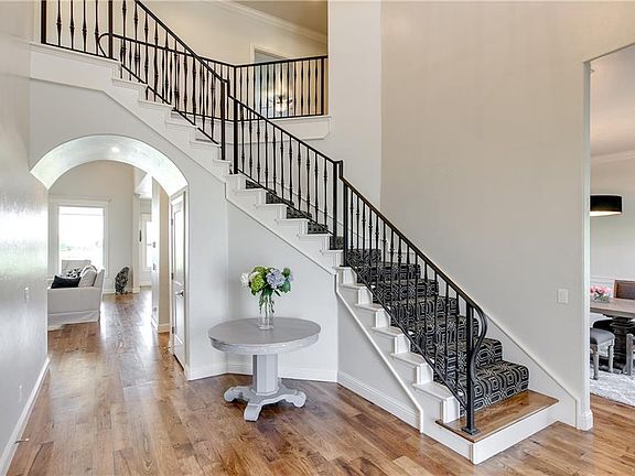 5th image of 21988 Villagio Dr