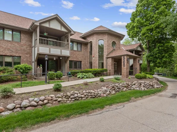 6565 North Green Bay AVENUE #106, Glendale, WI 53209