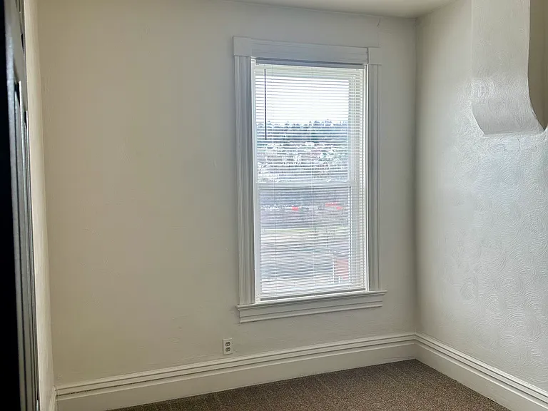 674A Middle Ave — Photo 6