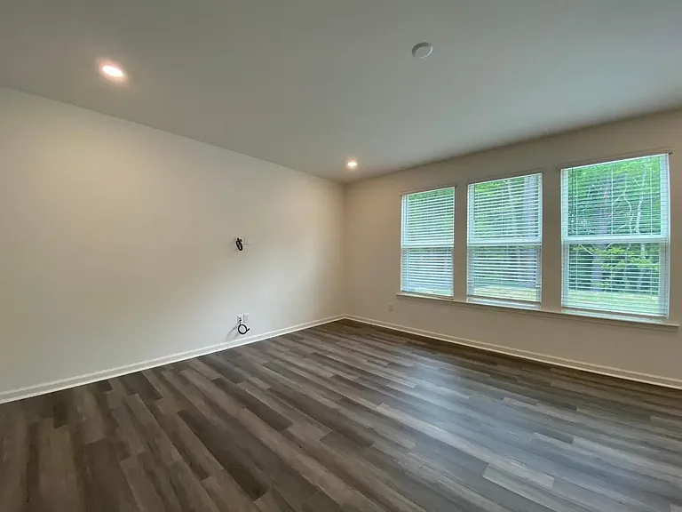 172 Potomac River St — Photo 6