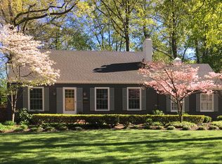 28521 W Oviatt Rd, Bay Village, OH 44140