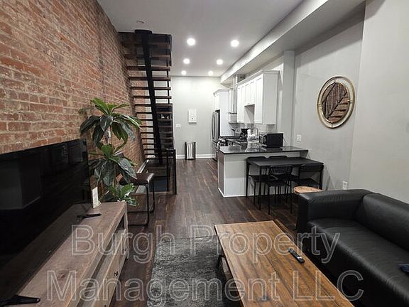 3rd image of 2512 Penn Ave