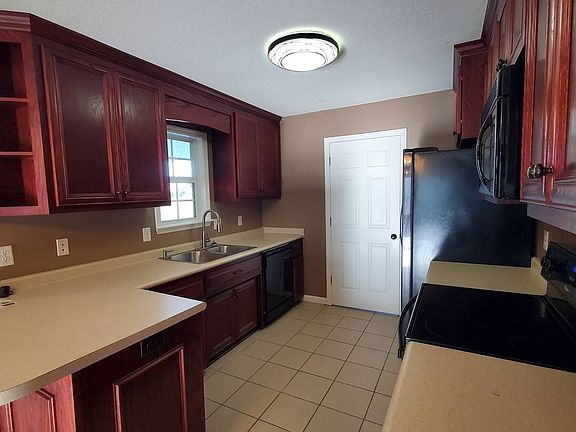 3rd image of 48 N Moody Dr