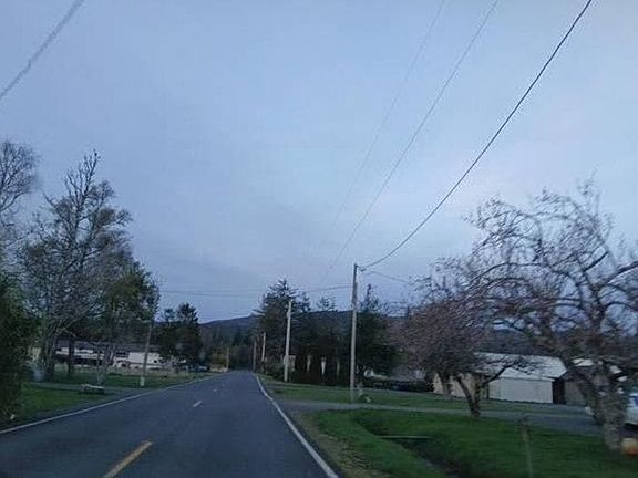 3rd image of 224 Chinook Valley Rd