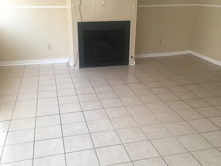 9439 Poinsetta Dr — Photo 4