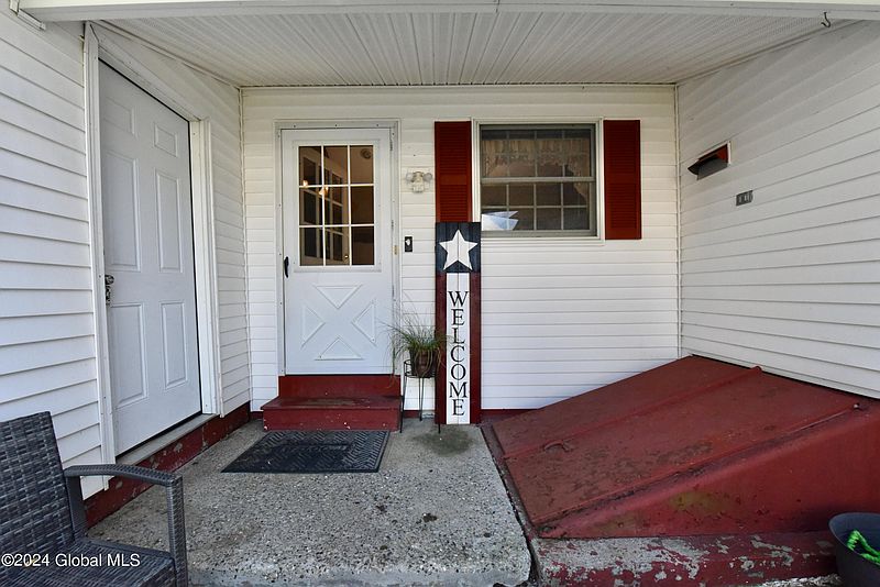 4th image of 8 Dunham Street