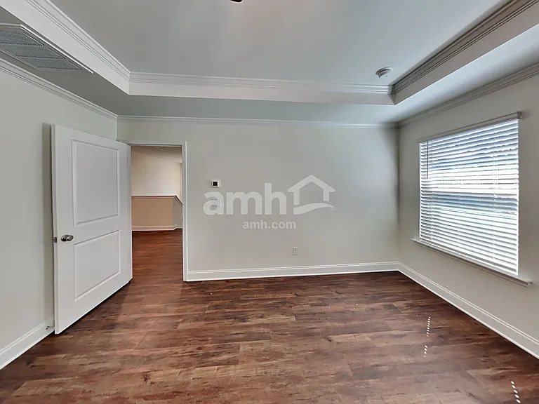 556 Rivermist Dr — Photo 9