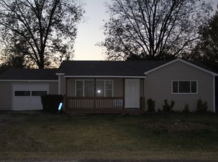 121 Cascade Dr, Belleville, IL