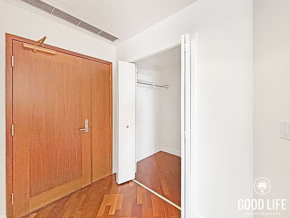 4th image of 700 W Harbor Dr #1306
