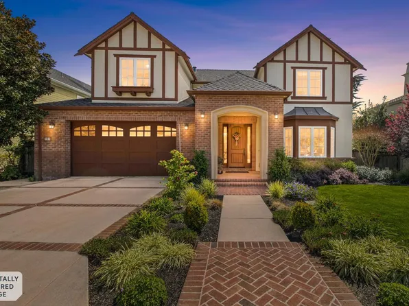 107 Carnoustie Dr, Half Moon Bay, CA 94019