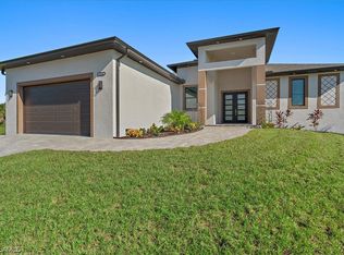 10916 McAlester Cir, Port Charlotte, FL 33981