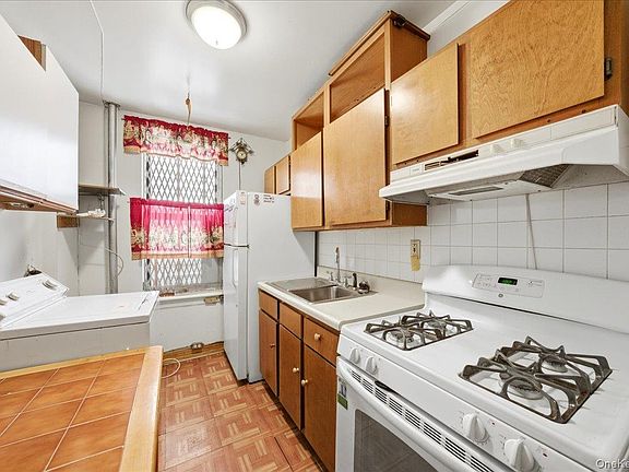 5th image of 1200 Woodycrest Ave APT 1C