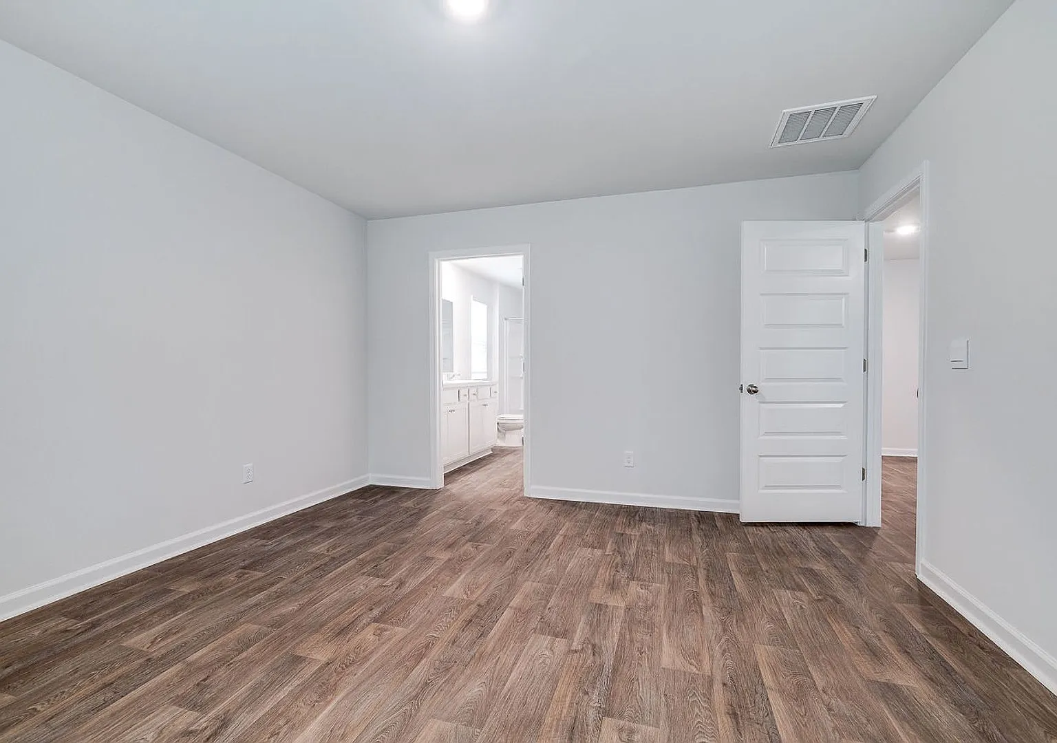 Nearly New 3-Bedroom Home in Longleaf Village — Photo 3