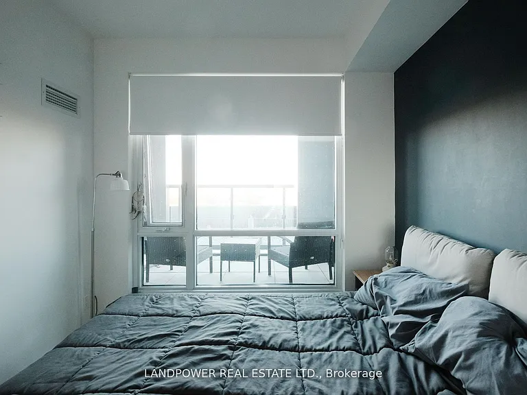 7950 Bathurst St #313 — Photo 11