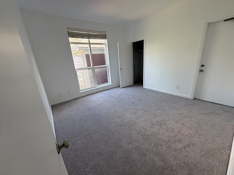 2173 NW Everett St #3 — Photo 17