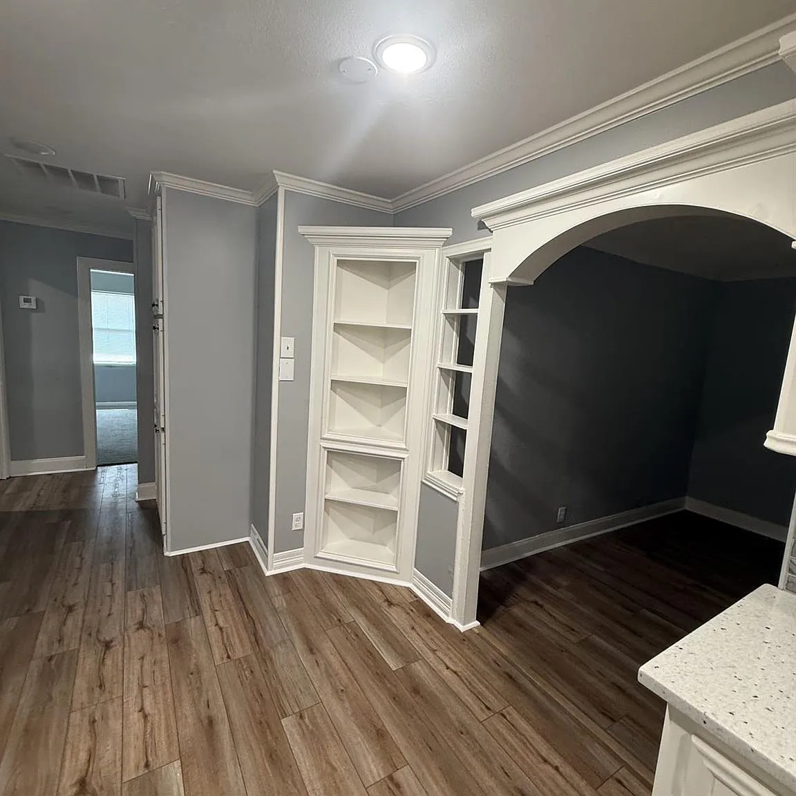 3 bed, 2.0 bath, 1359 sqft, $1,900 — Photo 2