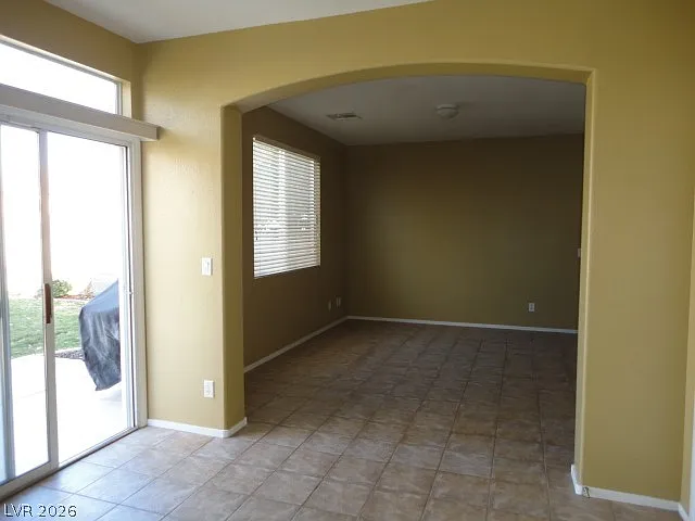 974 Sweeping Vine Ave — Photo 2