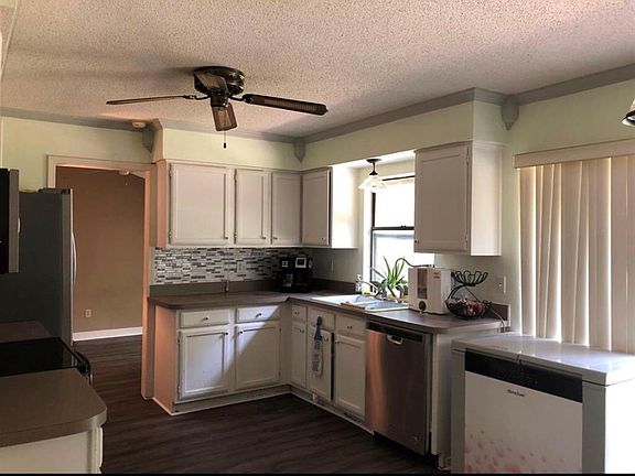 5th image of 301 Harrington Ln