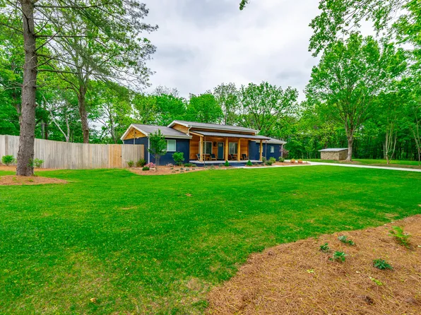 1203 Thomas Ln, Hixson, TN 37343