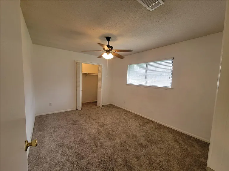 5806 Nassau Dr #B — Photo 8