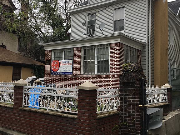 3rd image of 1915 Avenue H