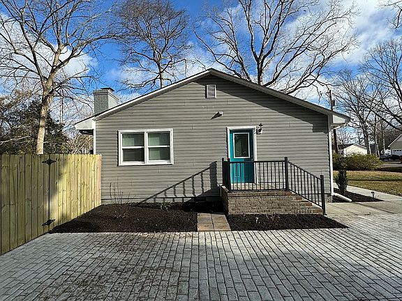 3rd image of 216 Hurdle Dr