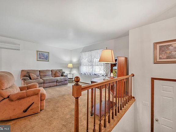 4th image of 108 Melony Ln