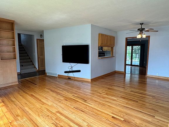 5th image of 1325 N 13th St