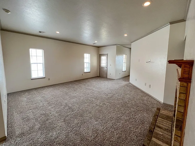 11234 Queen Anne Ave — Photo 3
