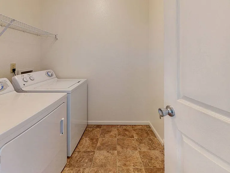 Tall Oaks Apartment Homes — Photo 59