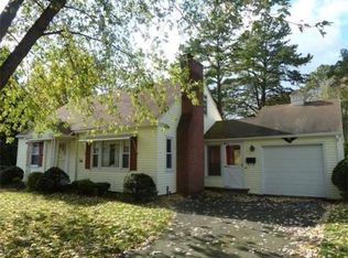 42 Venture Dr, Springfield, MA 01119