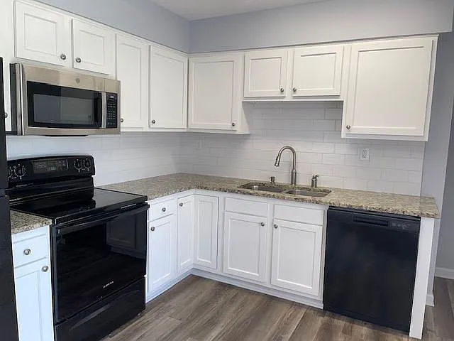 3 bed, 1065 sqft, $1,800 — Photo 3