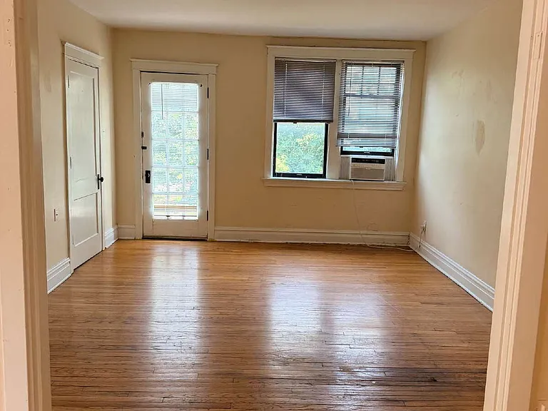 3702 Bates St #2F — Photo 9