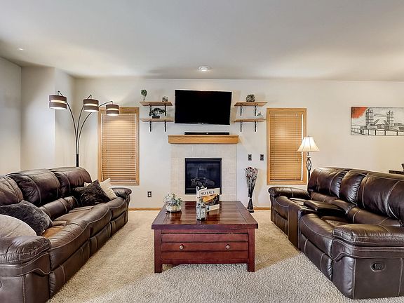 4th image of 340 S Goldenrod Dr