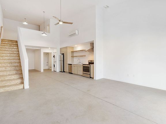 2nd image of 491 41st St Unit 7