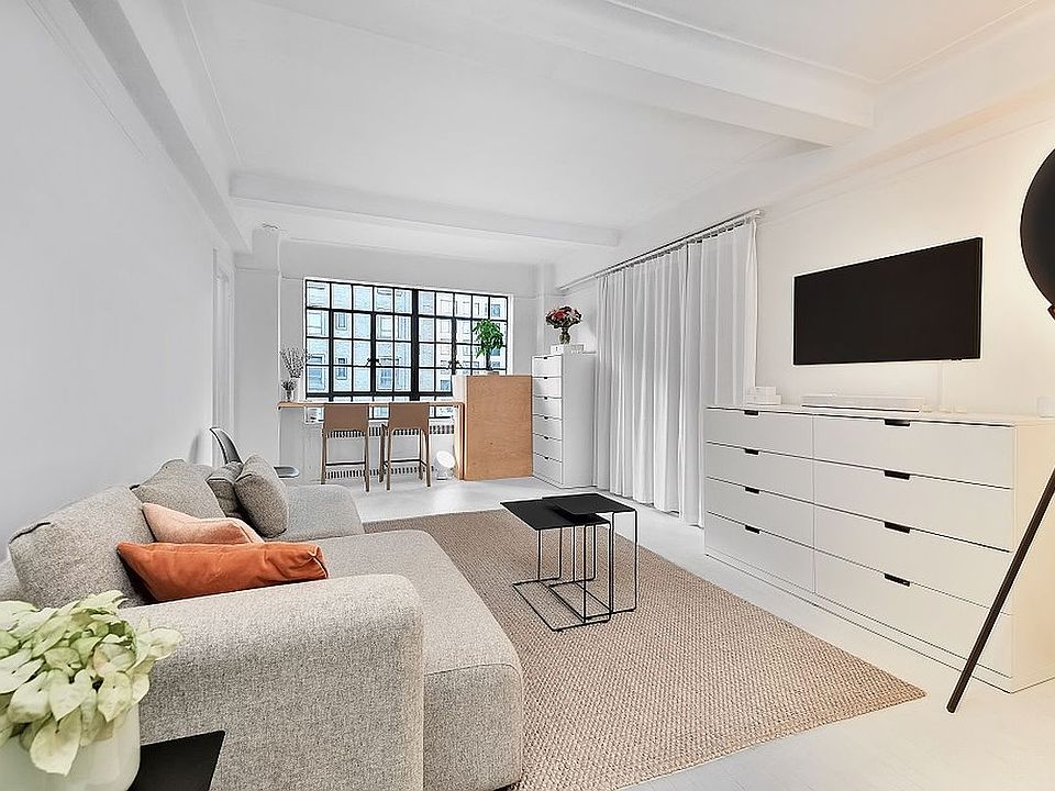 1st image of 10 Park Ave #9B