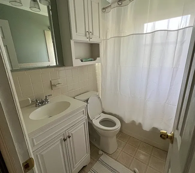1827 Oakwood Ave NE — Photo 11