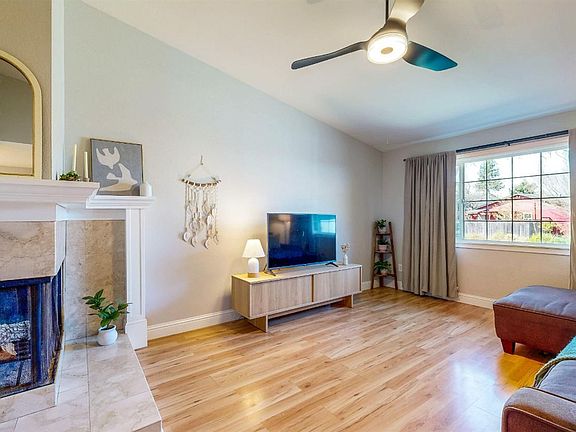 2nd image of 2400 Copperfield Drive