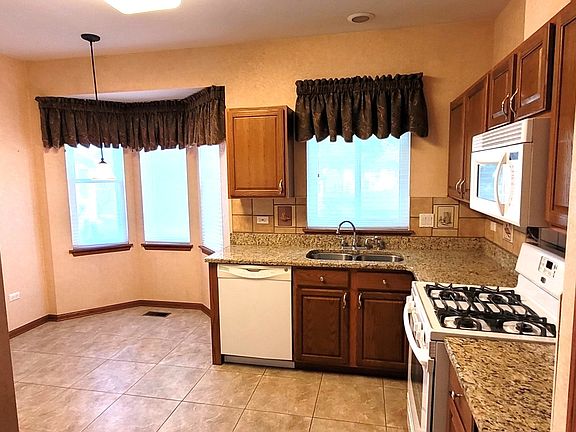 3rd image of 21054 W Aspen Ln