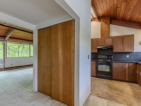 5th image of 80 Murray Hill south Road #13