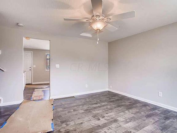 2nd image of 1684 Brookfield Sq N