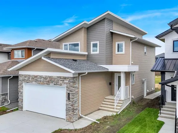 114 W Palmer Cir, Blackfalds, AB T4M 0N8