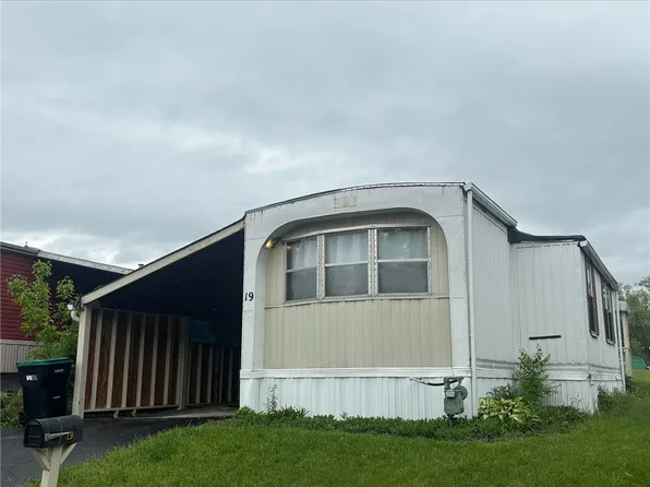 19 Roundtop Dr, Finleyville, PA 15332