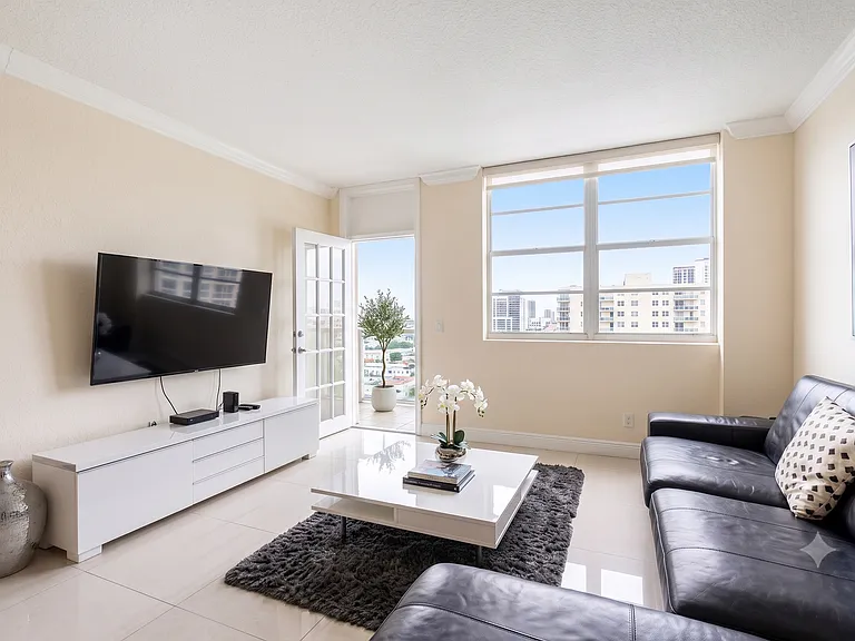 19370 Collins Ave #716 — Photo 2