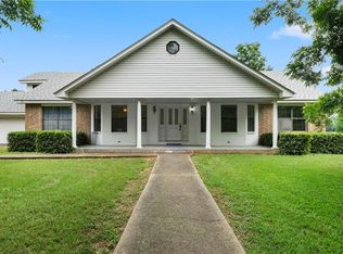 28 Rifle Range Rd, Pineville, LA 71360