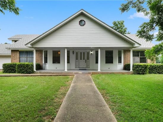 28 Rifle Range Rd, Pineville, LA 71360