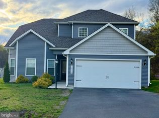 1276 Riparian Dr, Falling Waters, WV