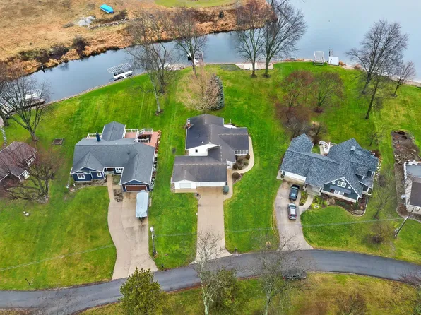 6275 S 70 W, Wolcottville, IN 46795